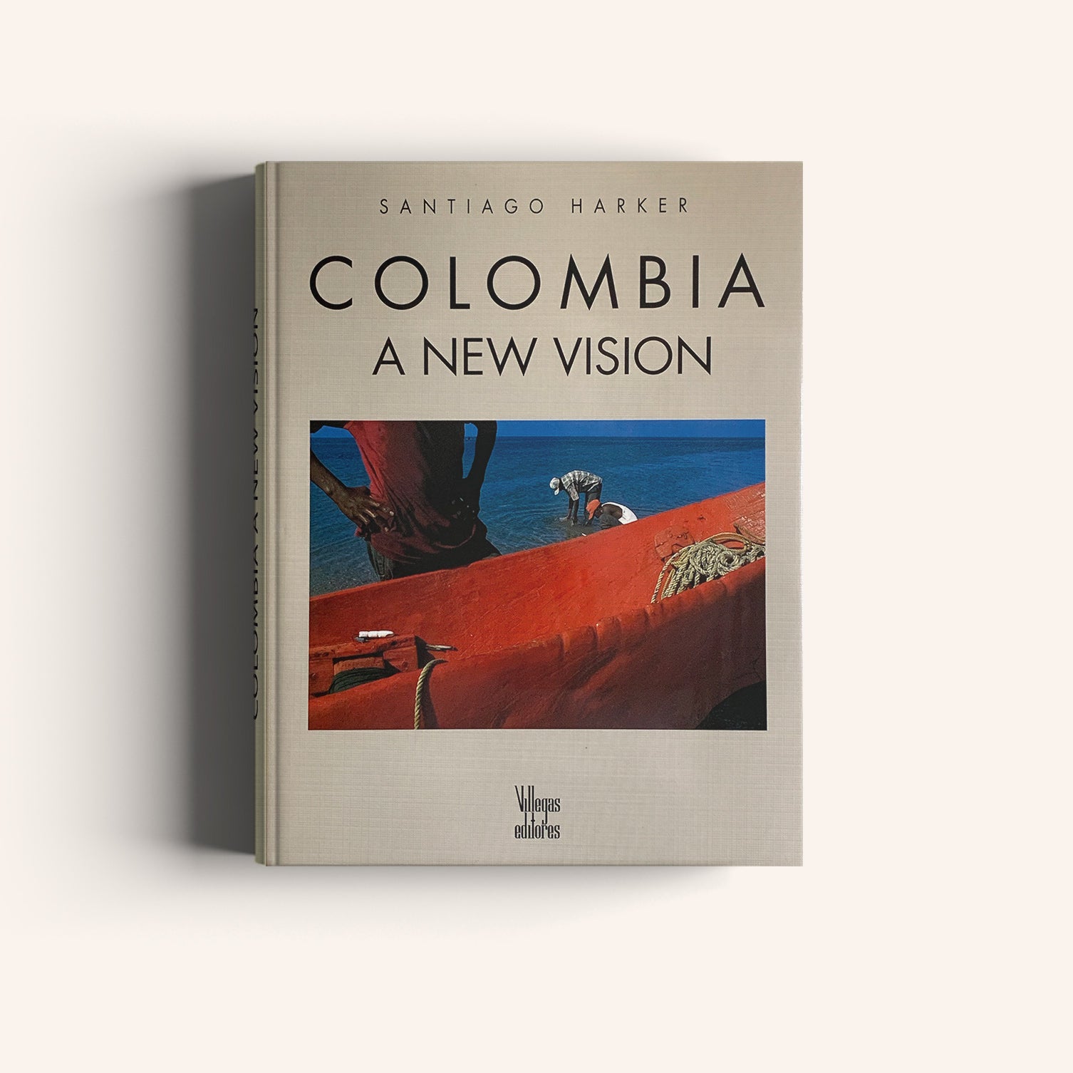 Colombia a New Vision, Santiago Harker Mucho más que un viaje por la Colombia rural y recóndita, Santiago Harker ha plasmado en esta obra un recorrido por las texturas, formas y sombras de este país único. Aquí reside el atractivo, la originalidad y la vigencia permanente del libro.